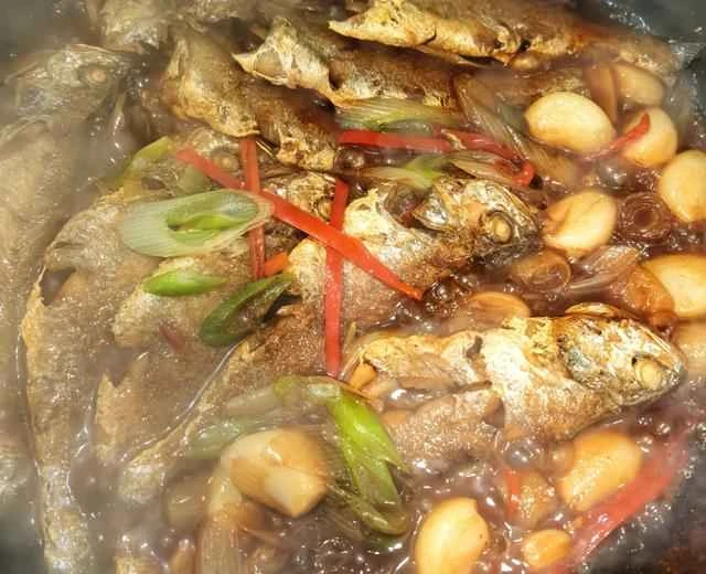 Recipe for Braised Yellow Croaker with Garlic