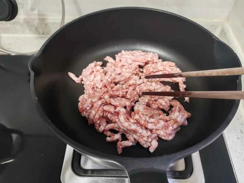 How to make pure milk hand-torn toast: Step 1