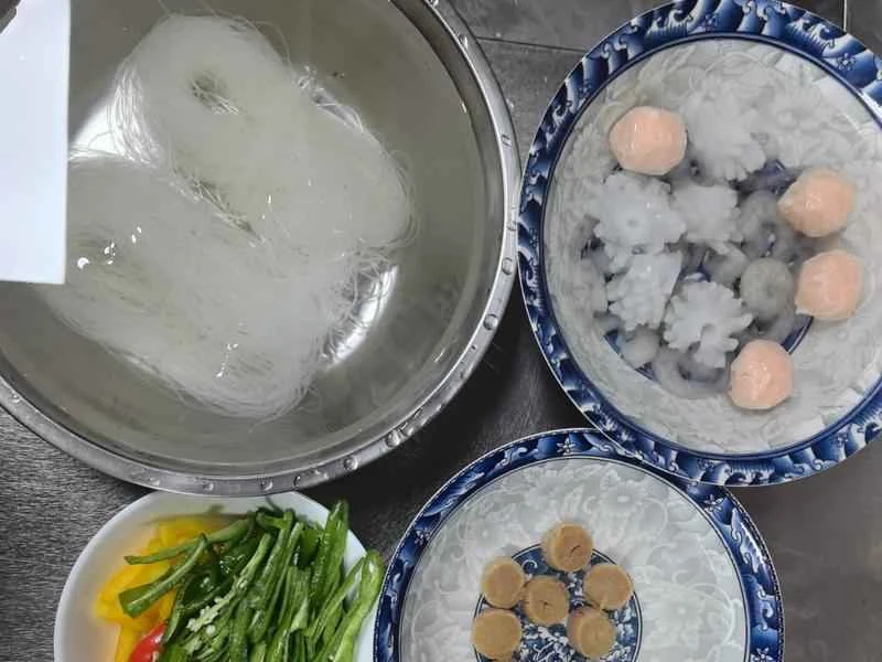 How to make pure milk hand-torn toast: Step 1