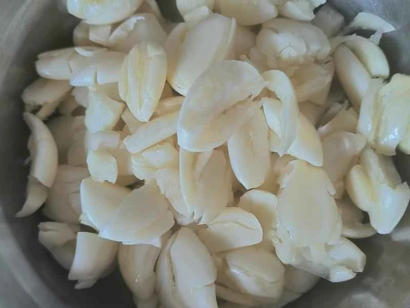 How to make pure milk hand-torn toast: Step 1