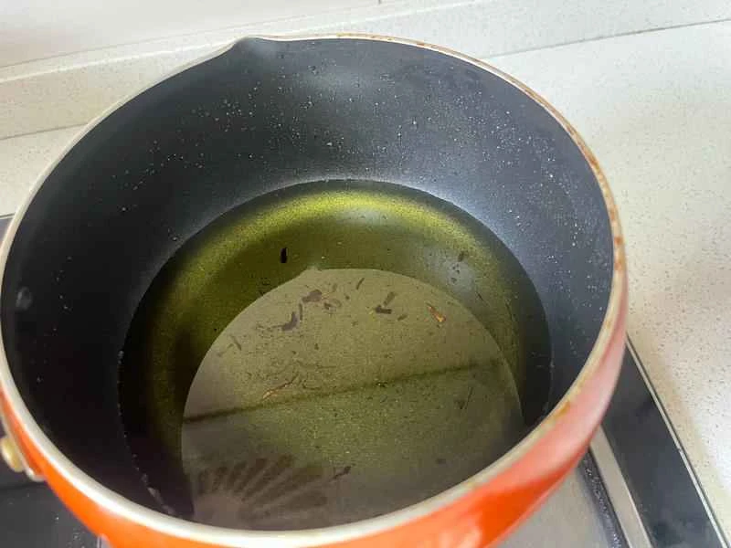 How to make pure milk hand-torn toast: Step 1