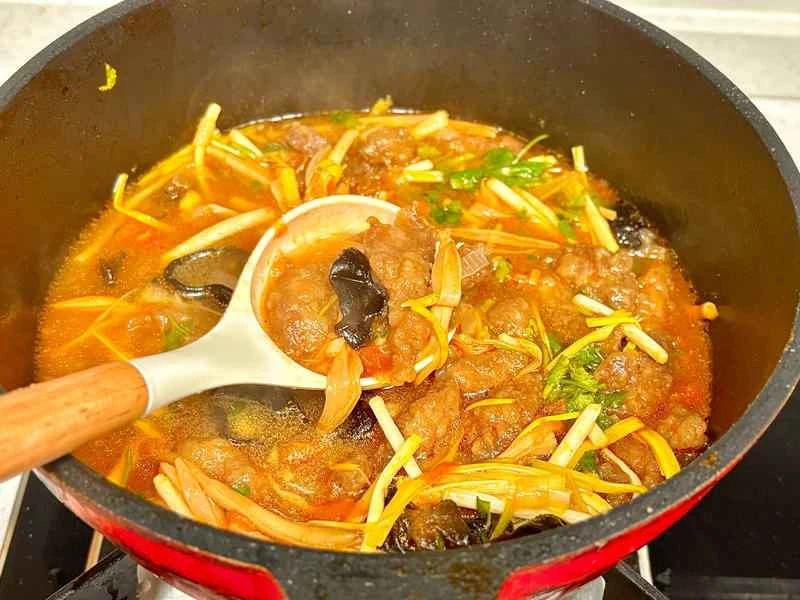 How to make pure milk hand-torn toast: Step 1