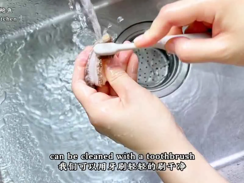 How to make pure milk hand-torn toast: Step 1