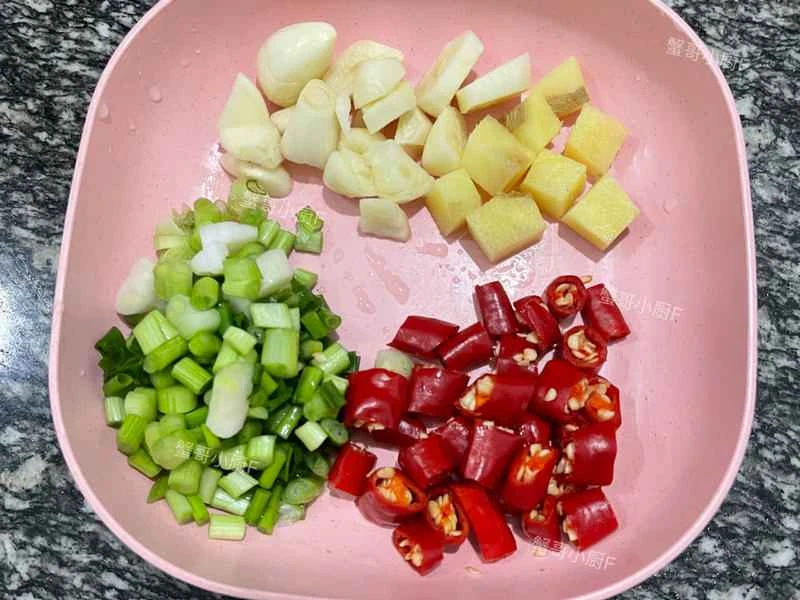 How to make pure milk hand-torn toast: Step 1