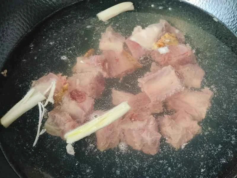 How to make pure milk hand-torn toast: Step 1