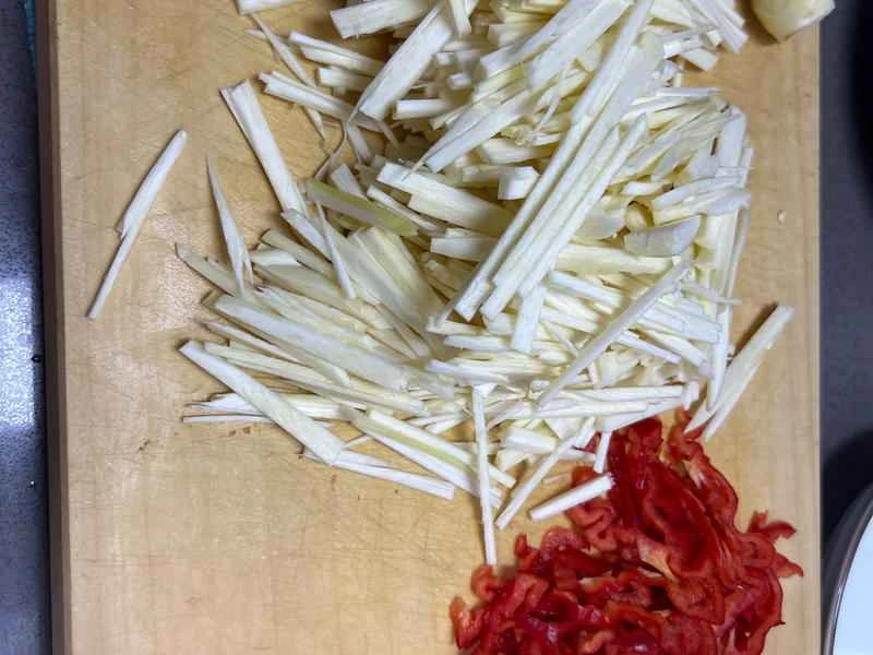 How to make pure milk hand-torn toast: Step 1