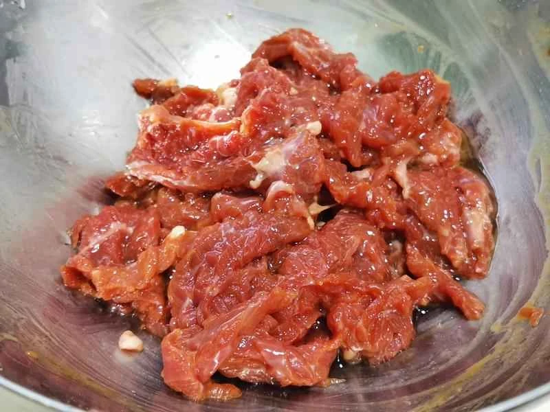 How to make pure milk hand-torn toast: Step 1