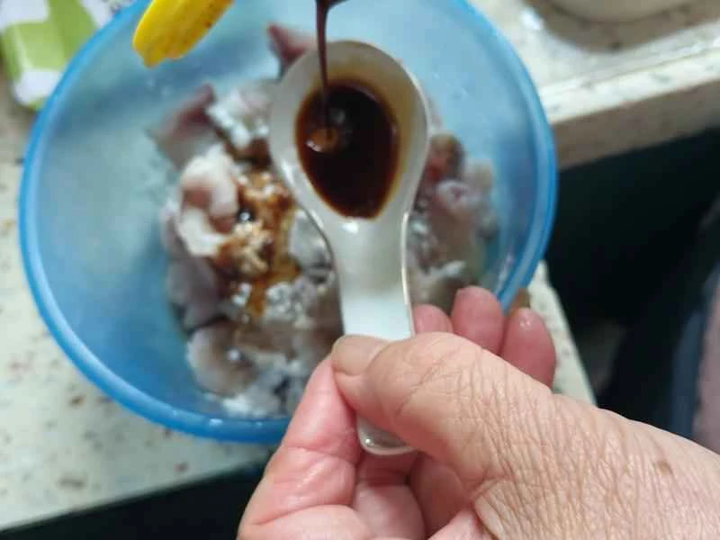 How to make pure milk hand-torn toast: Step 1