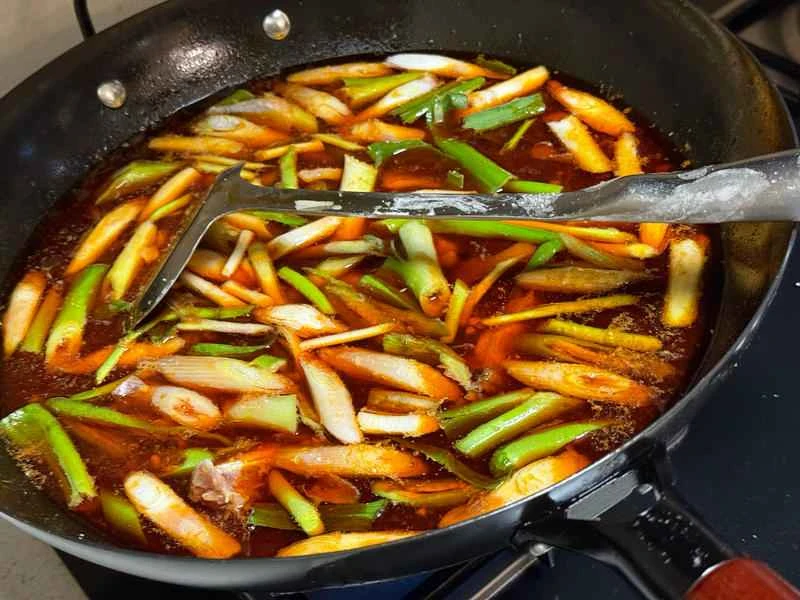 How to make pure milk hand-torn toast: Step 1