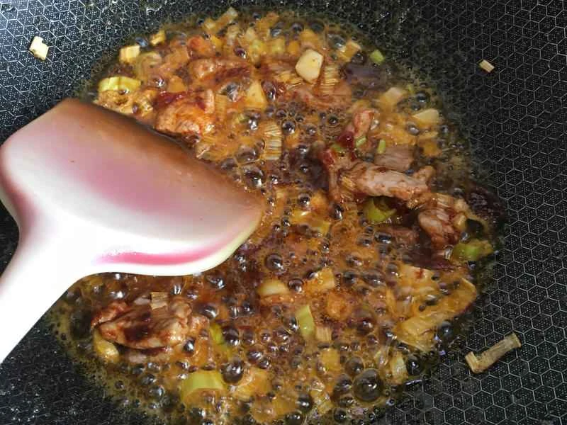 How to make pure milk hand-torn toast: Step 1