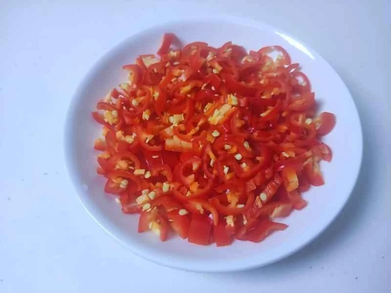 How to make pure milk hand-torn toast: Step 1