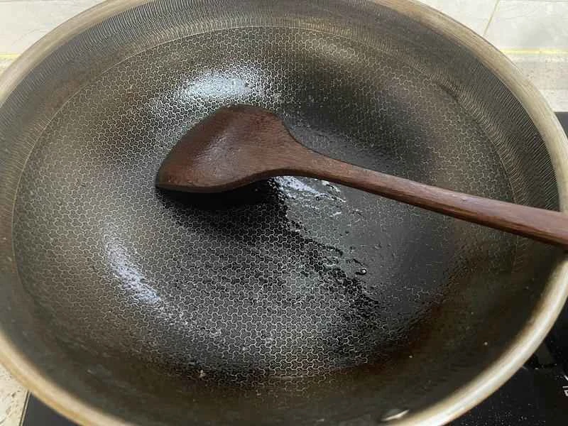 How to make pure milk hand-torn toast: Step 1