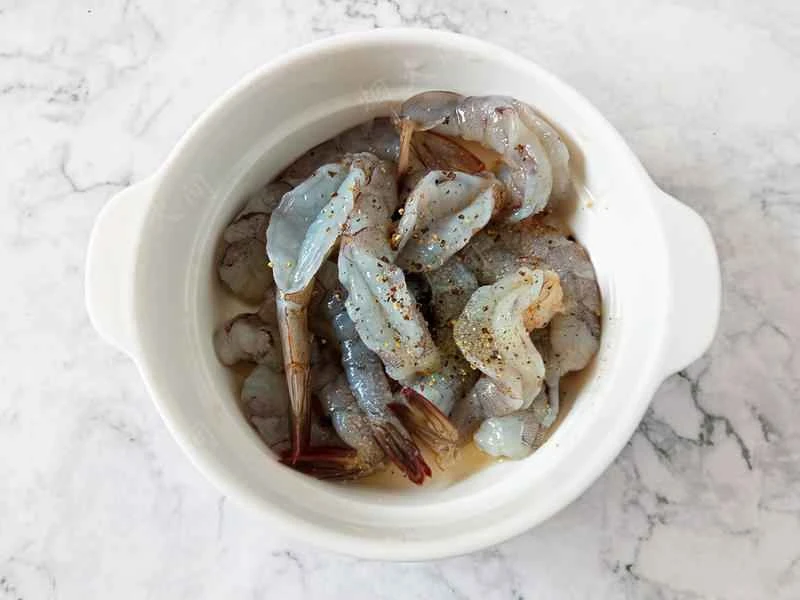 How to make pure milk hand-torn toast: Step 1