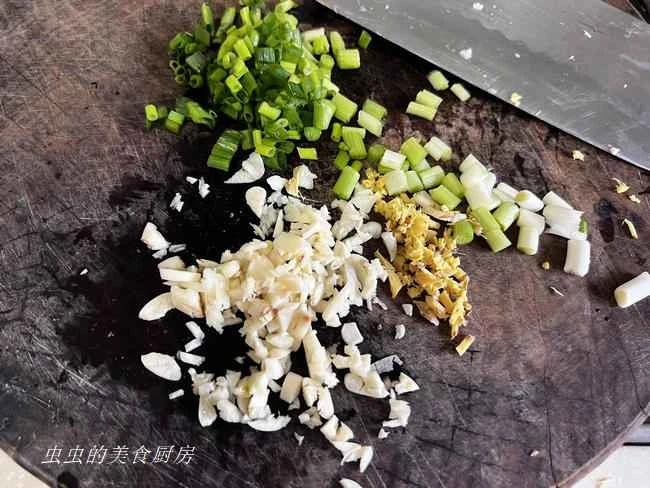 How to make pure milk hand-torn toast: Step 1