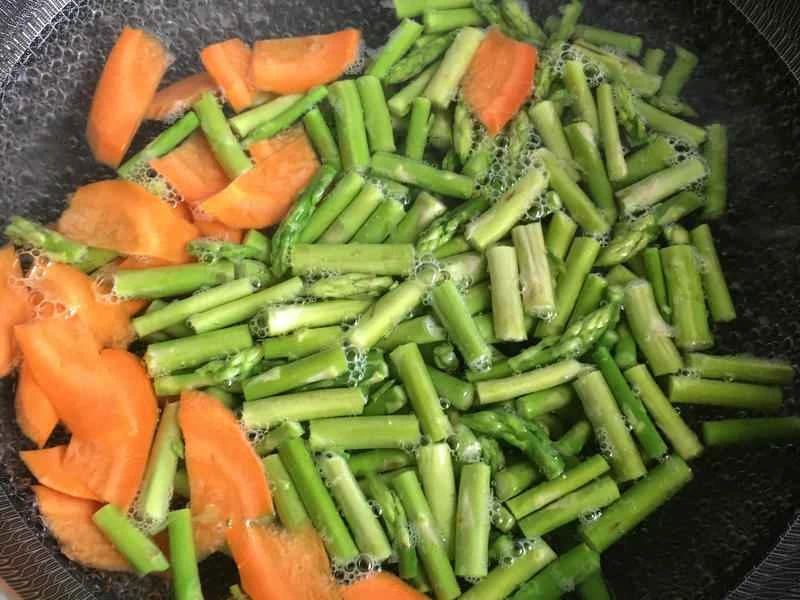 How to make pure milk hand-torn toast: Step 1