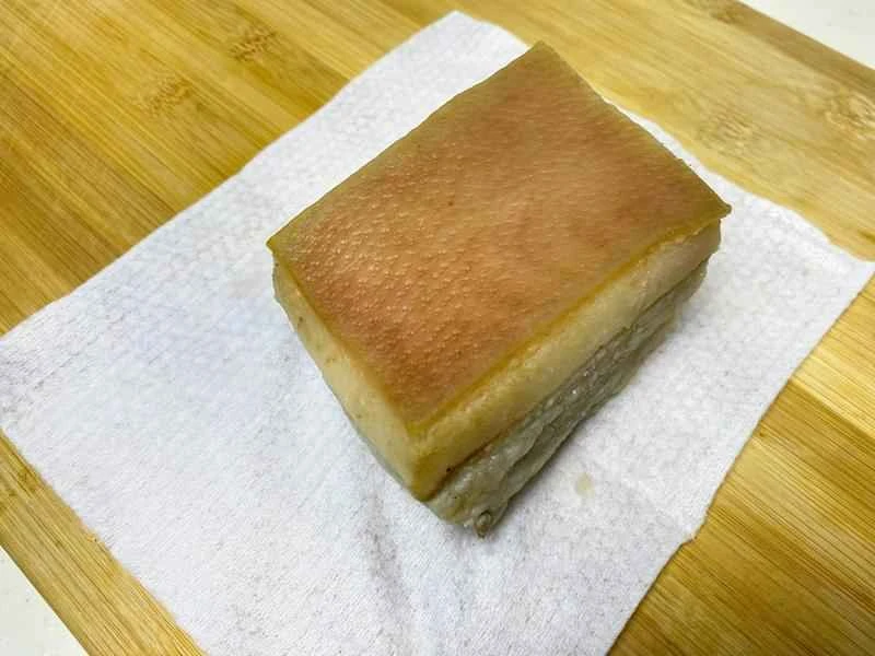 How to make pure milk hand-torn toast: Step 1