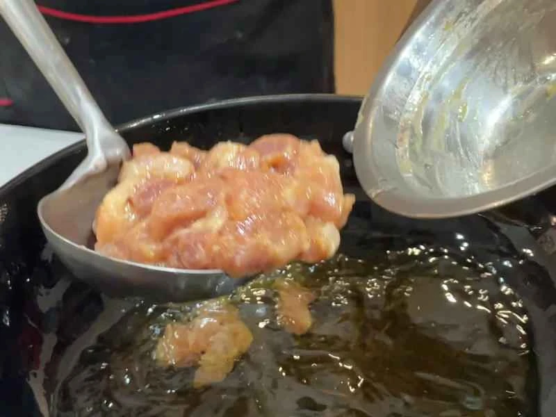 How to make pure milk hand-torn toast: Step 1