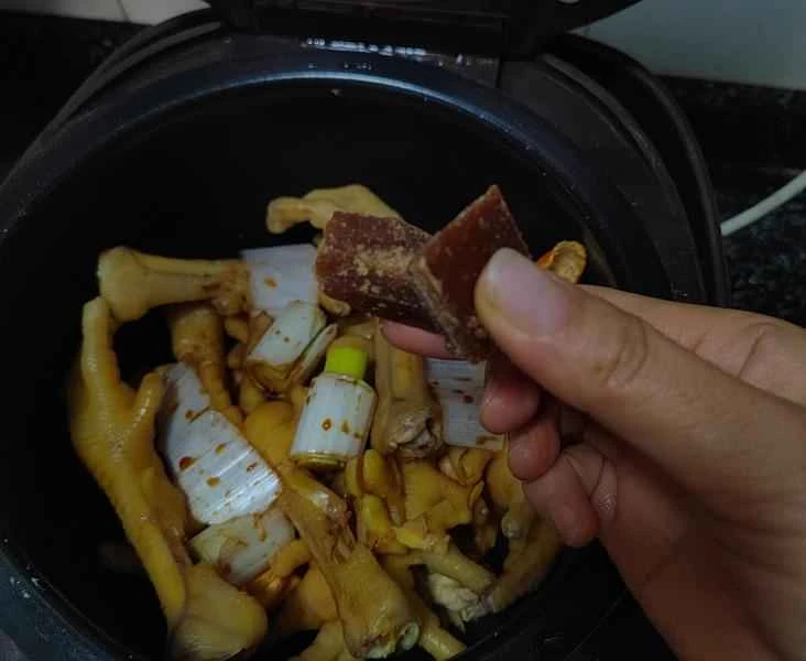 How to make pure milk hand-torn toast: Step 1