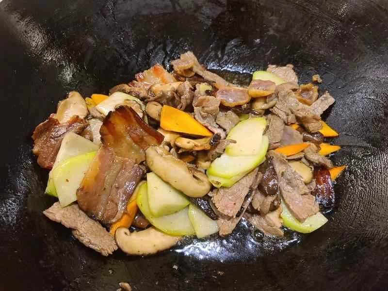 How to make pure milk hand-torn toast: Step 1