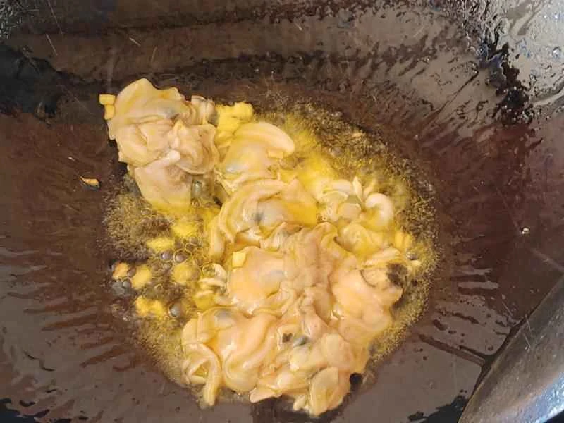 How to make pure milk hand-torn toast: Step 1