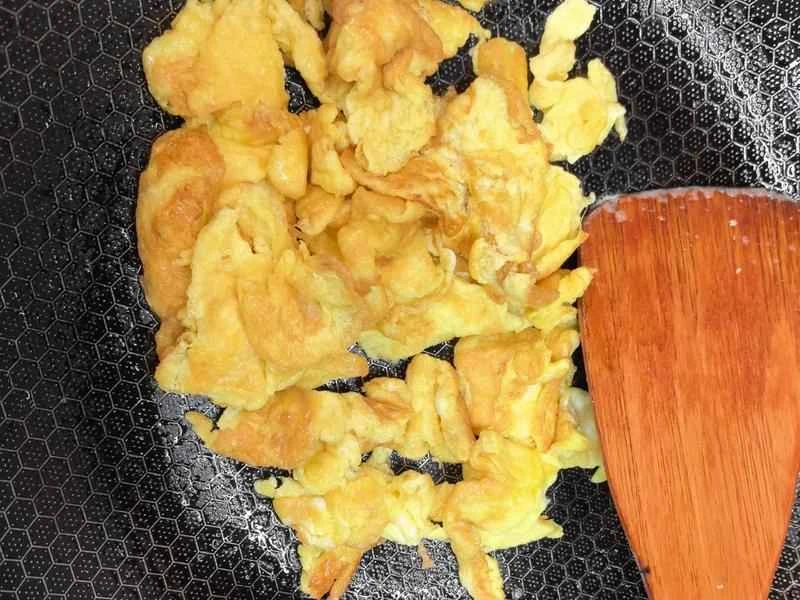 How to make pure milk hand-torn toast: Step 1