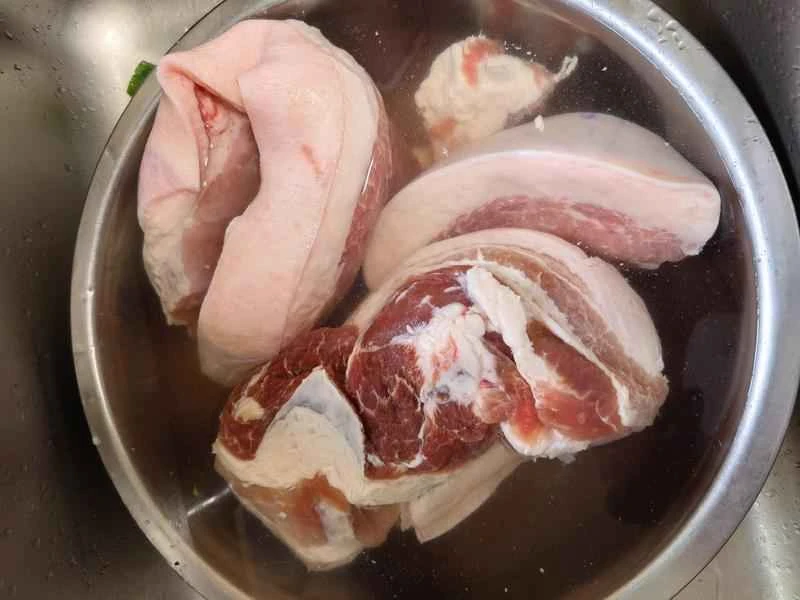 How to make pure milk hand-torn toast: Step 1