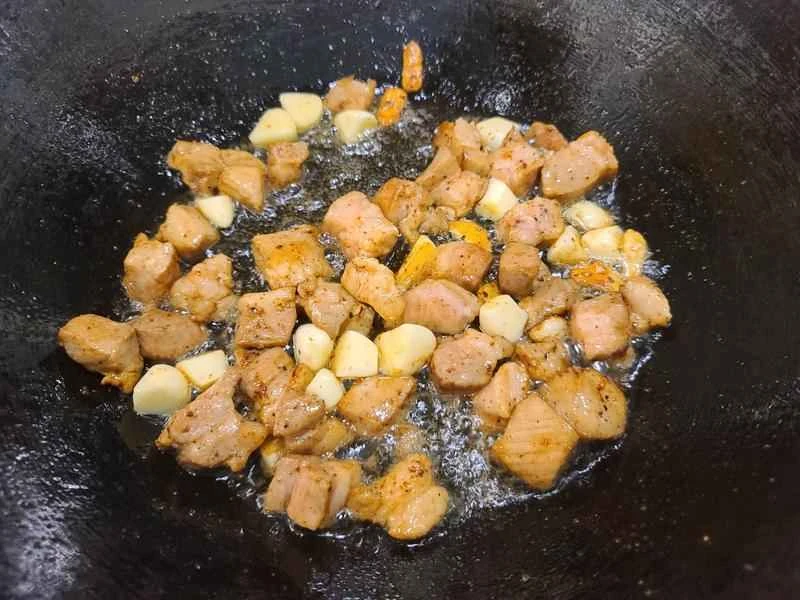 How to make pure milk hand-torn toast: Step 1