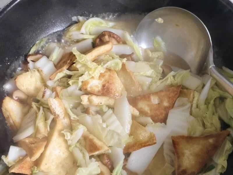 How to make pure milk hand-torn toast: Step 1