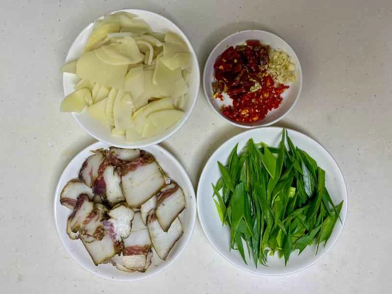 How to make pure milk hand-torn toast: Step 1