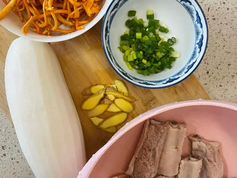 How to make pure milk hand-torn toast: Step 1