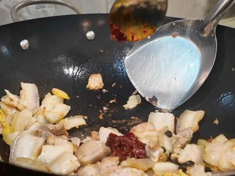 How to make pure milk hand-torn toast: Step 1