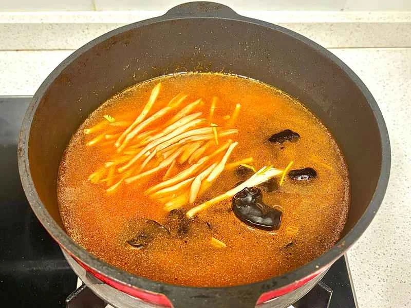 How to make pure milk hand-torn toast: Step 1