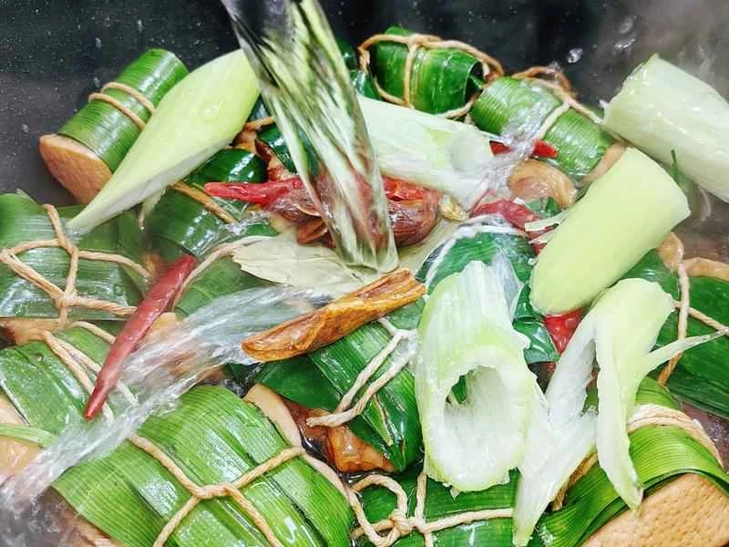 How to make pure milk hand-torn toast: Step 1