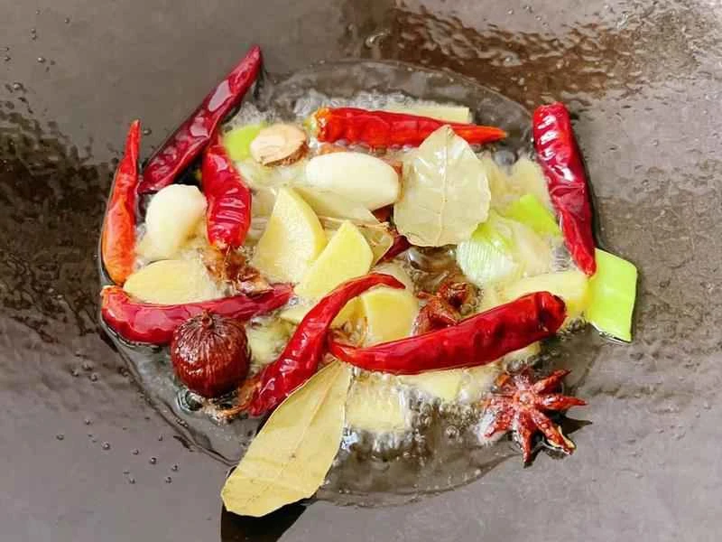 How to make pure milk hand-torn toast: Step 1