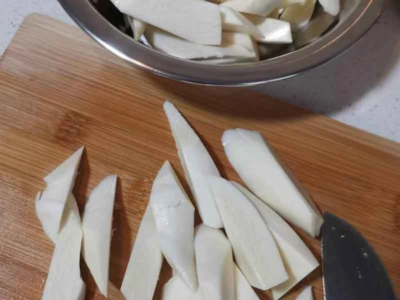 How to make pure milk hand-torn toast: Step 1