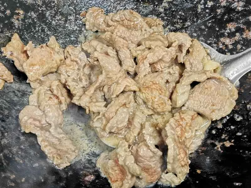 How to make pure milk hand-torn toast: Step 1