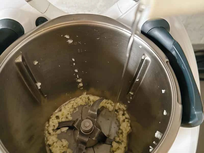 How to make pure milk hand-torn toast: Step 1