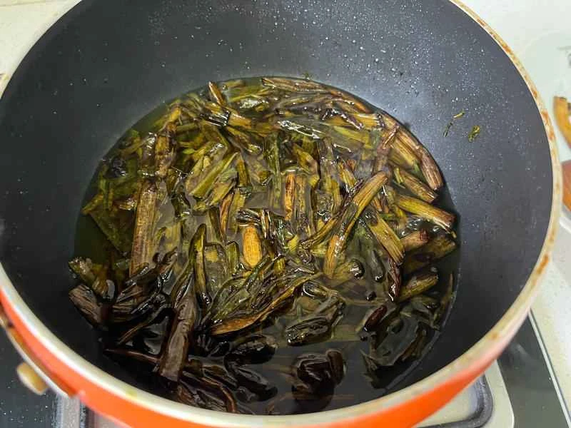 How to make pure milk hand-torn toast: Step 1