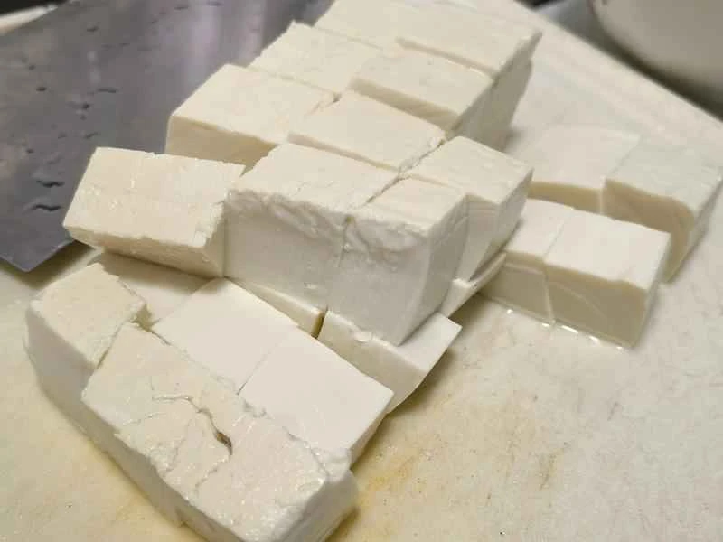 How to make pure milk hand-torn toast: Step 1