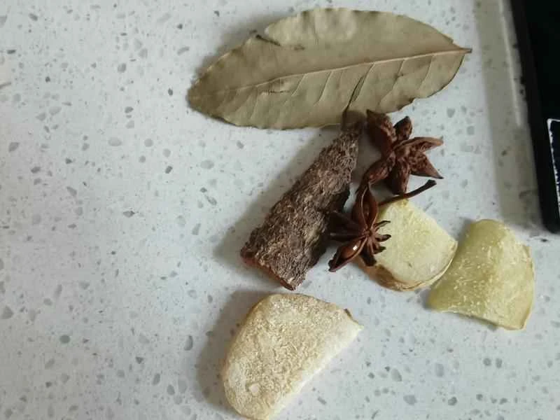 How to make pure milk hand-torn toast: Step 1