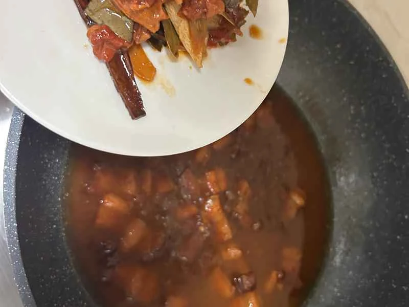 How to make pure milk hand-torn toast: Step 1