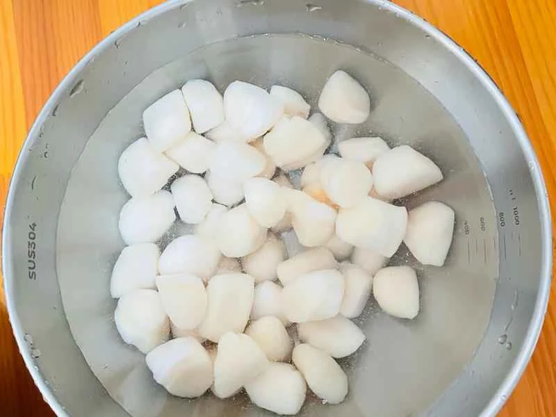 How to make pure milk hand-torn toast: Step 1