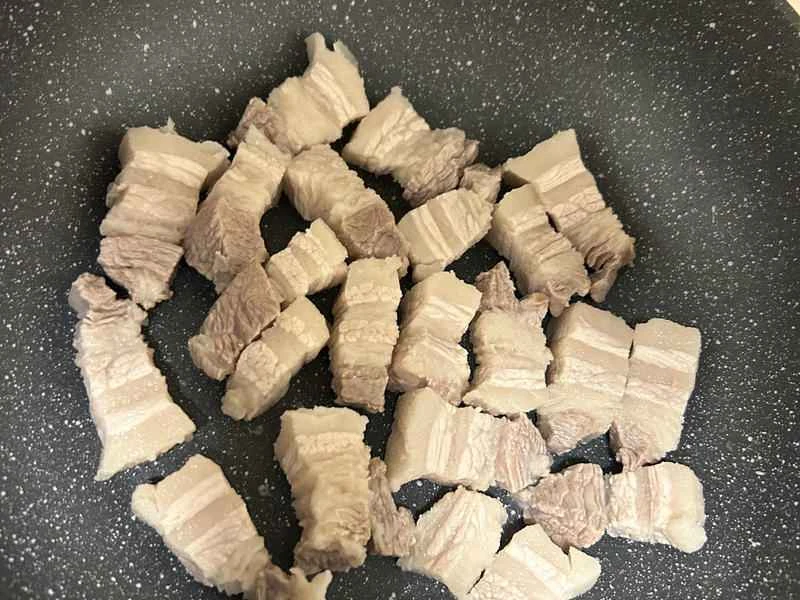 How to make pure milk hand-torn toast: Step 1